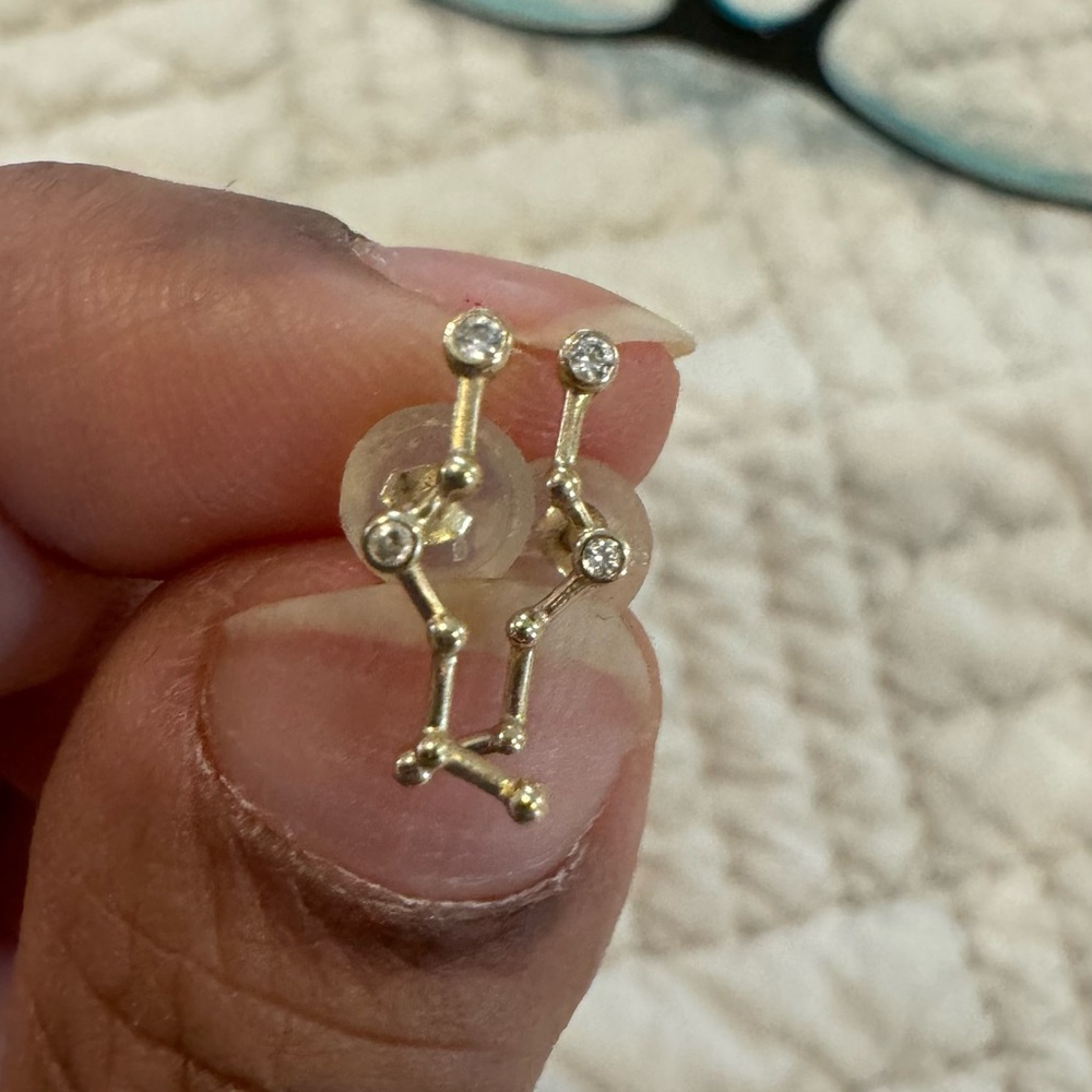 10 kt Elegant Gold Constellation Earrings Ursa Major